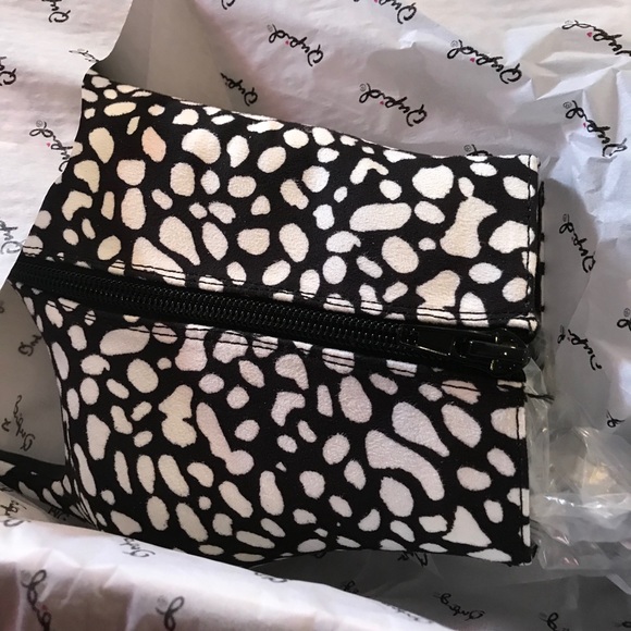 Qupid Black & White Faux Suede Heeled Bootie 5.5 6 - Picture 5 of 8